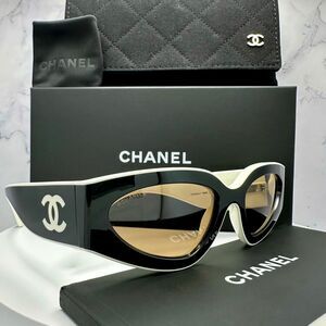 NEW CHANEL Sunglasses Cat Eye Black White